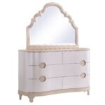 ELIZABETH BEDROOM - Image 3