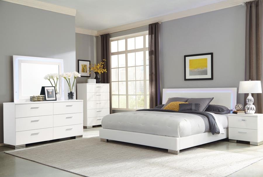 203500Q-S5L_01x900.jpg FELICITY 5-PIECE QUEEN BEDROOM SET WHITE HIGH GLOSS - Image 1