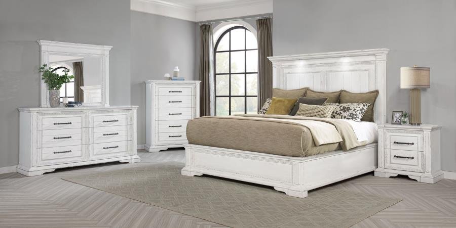 215871Q-S5_01x900.jpg MCKINNEY 5-PIECE QUEEN BEDROOM SET VINTAGE WHITE - Image 1
