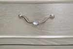 EVANGELINE 9-DRAWER DRESSER WITH MIRROR SILVER OAK - Image 12