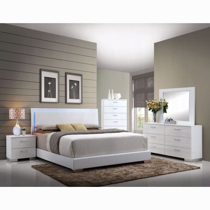 22640q.jpg Lorimar Queen Bed W/Led - Image 1