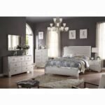 Voeville II Queen Bed - Image 2