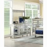 Varian Dresser