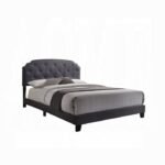 Tradilla Queen Bed