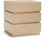 Zaylan Oak Veneer Night Stand