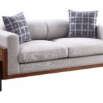 Pelton Loveseat W/2 Pillows
