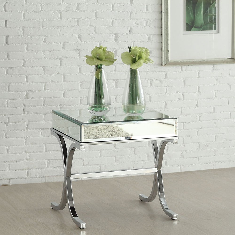81197.jpg Yuri End Table - Image 1