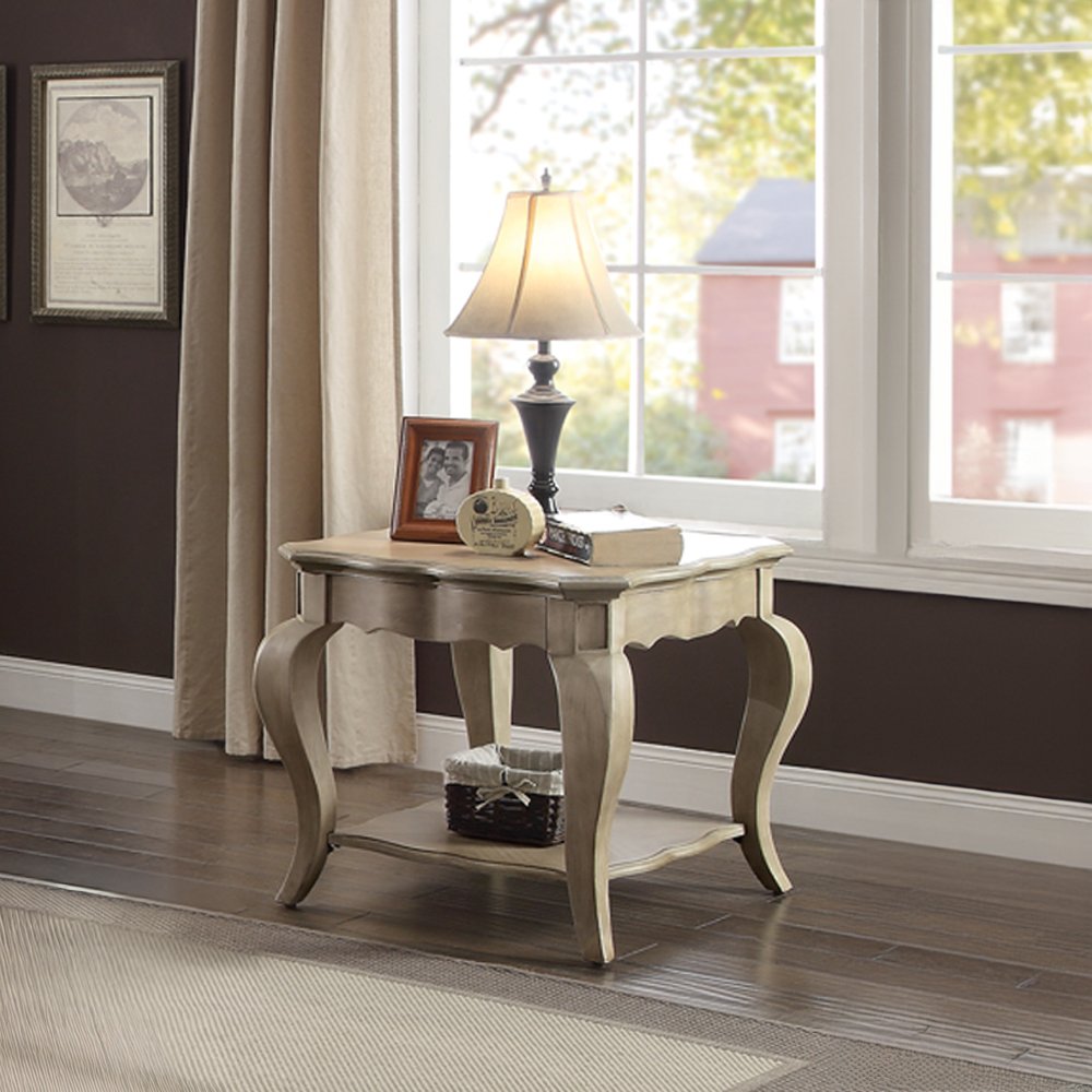 86052_1.jpg Chelmsford End Table - Image 1