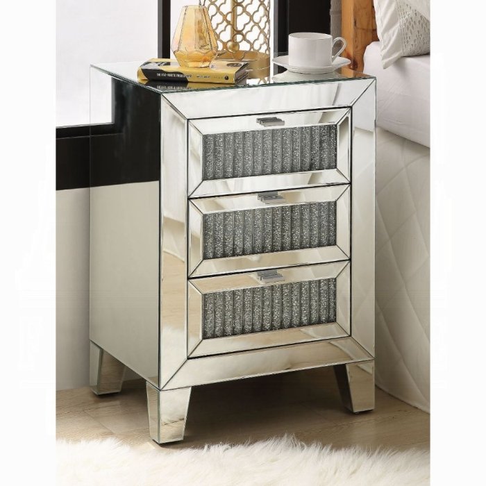 97650.jpg Noralie Accent Table - Image 1