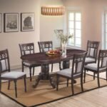 LAKEWOOD DINING ROOM