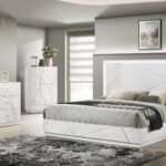 MANHATTAN KING 4 PC BEDROOM SET IN WHITE