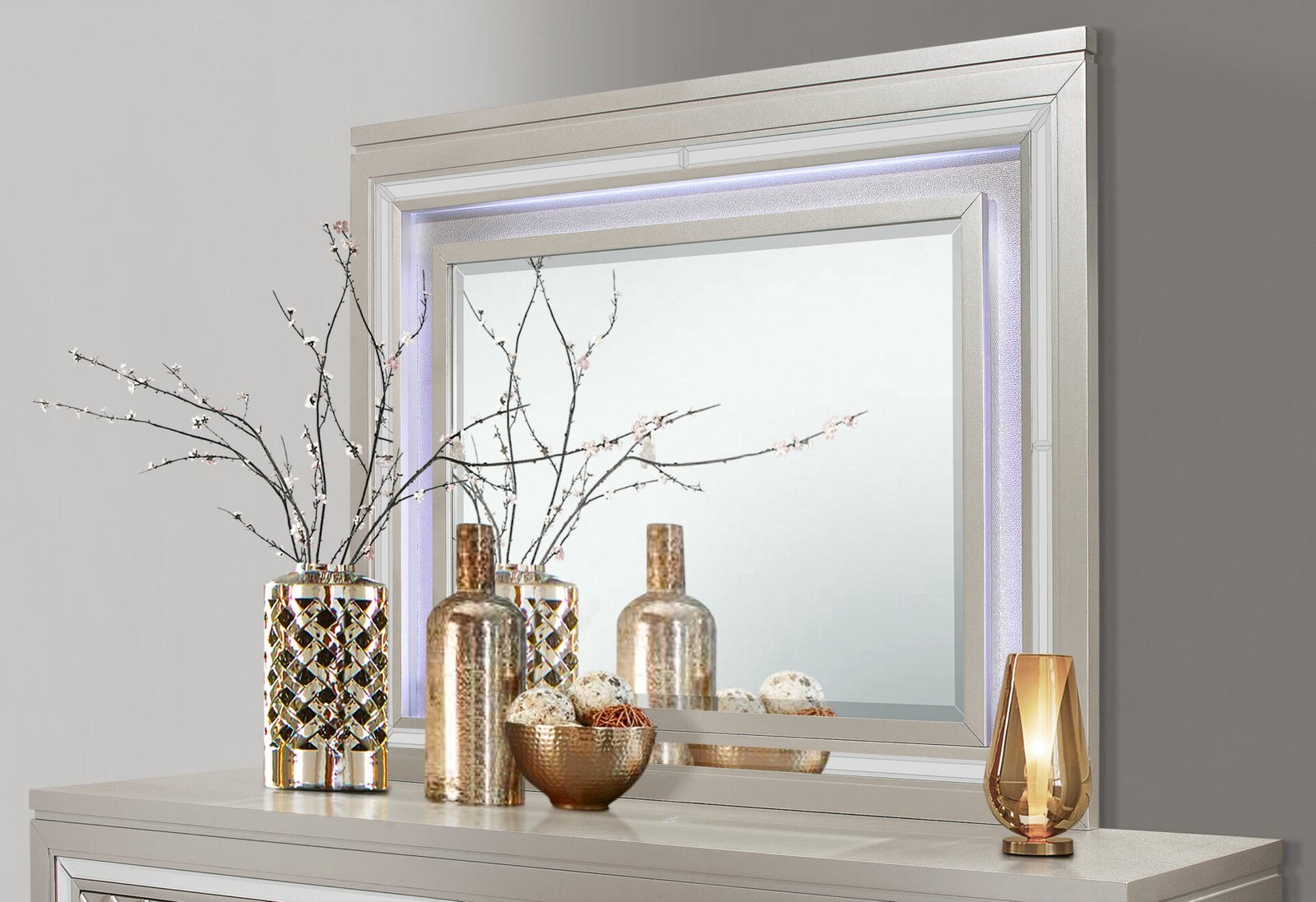Paris-Mirror-Close-Up-1.jpg PARIS CHAMPAGNE MIRROR WITH LED - Image 1