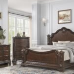 VINTAGE KING 4 PC BEDROOM SET IN WALNUT