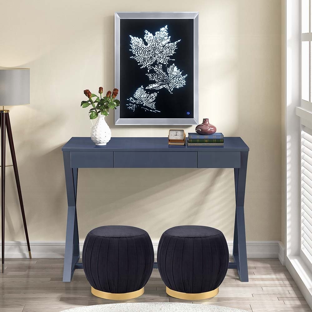 ac00920_1.jpg Nalo Console Table (Same Of00174) - Image 1