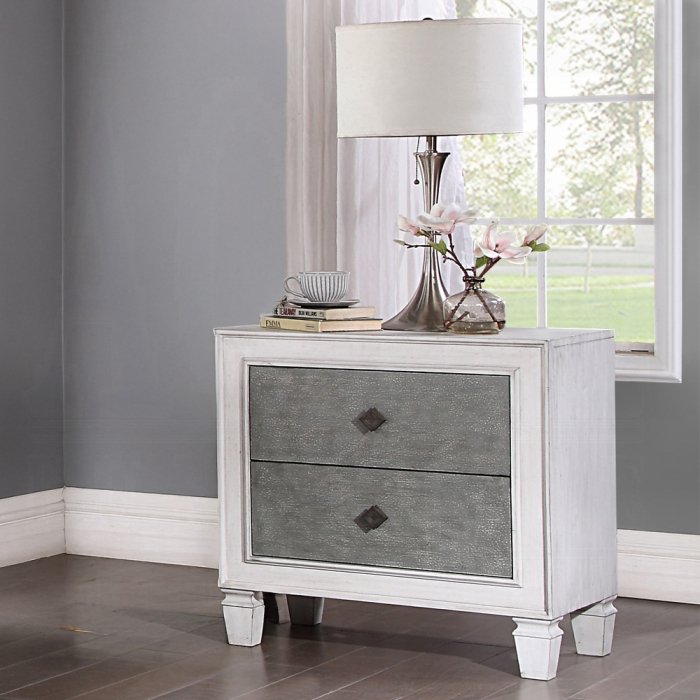 bd00661_5.jpg Katia Nightstand - Image 1