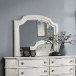 Jaqueline Mirror
