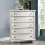 Jaqueline Chest