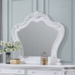 Latisha Mirror