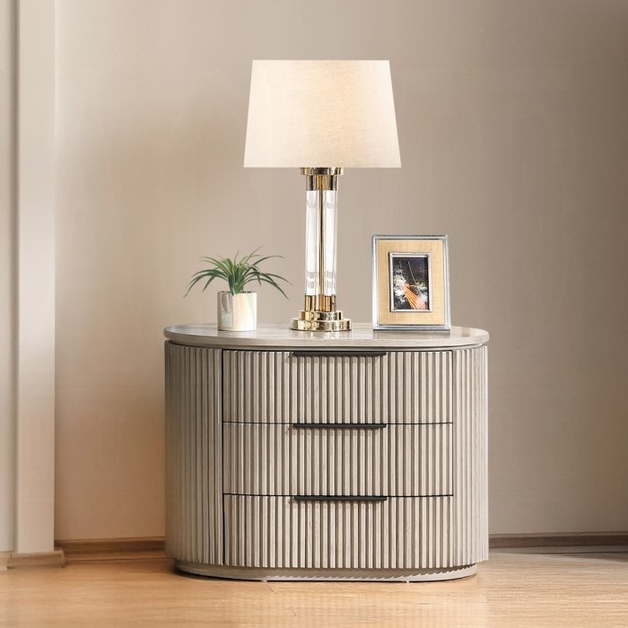 bd05433_7.jpg Leanna Nightstand w/USB Port - Image 1