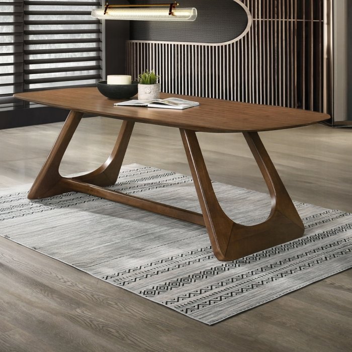 dn03485.jpg Hoyte Dining Table - Image 1