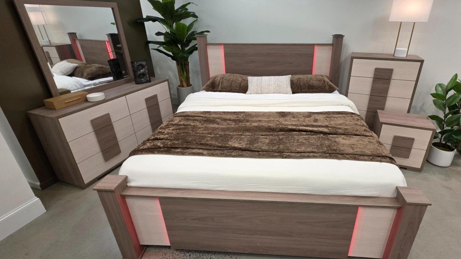 gi_43_1500_975.jpeg GIGI KING 5 PC BEDROOM SET - Image 1