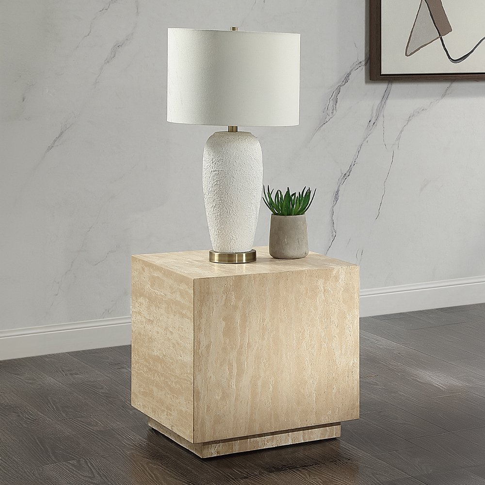 lv04246.jpg Deon End Table - Image 1