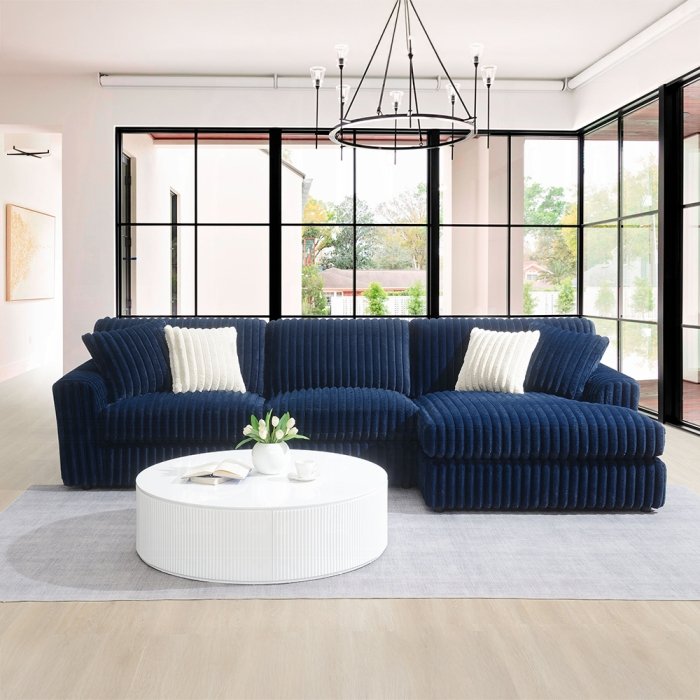 lv04400.jpg Breton Sectional Sofa w/4 Pillows - Image 1
